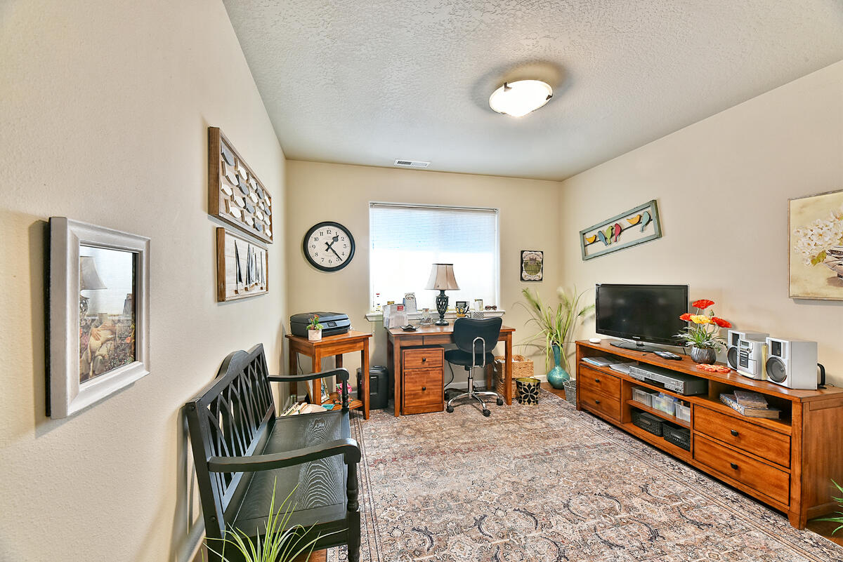 Snowy Butte Meadows - Residential