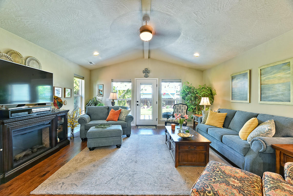 Snowy Butte Meadows - Residential