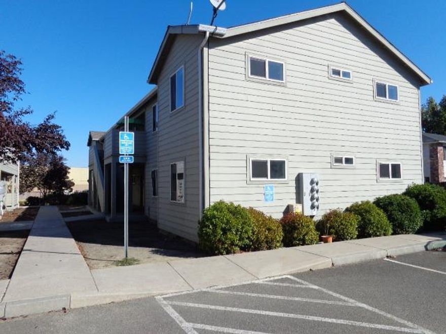 This is a Fannie Mae Home Path property. 4 plex located in an area of other 4 plex's. 4 units (A B C D). Vacant, 2 upstairs, 2 downstairs. Each unit is 2 bed, 2 bath, Approx 1100 sf. Open parking stall for each unit. HOA Dues.