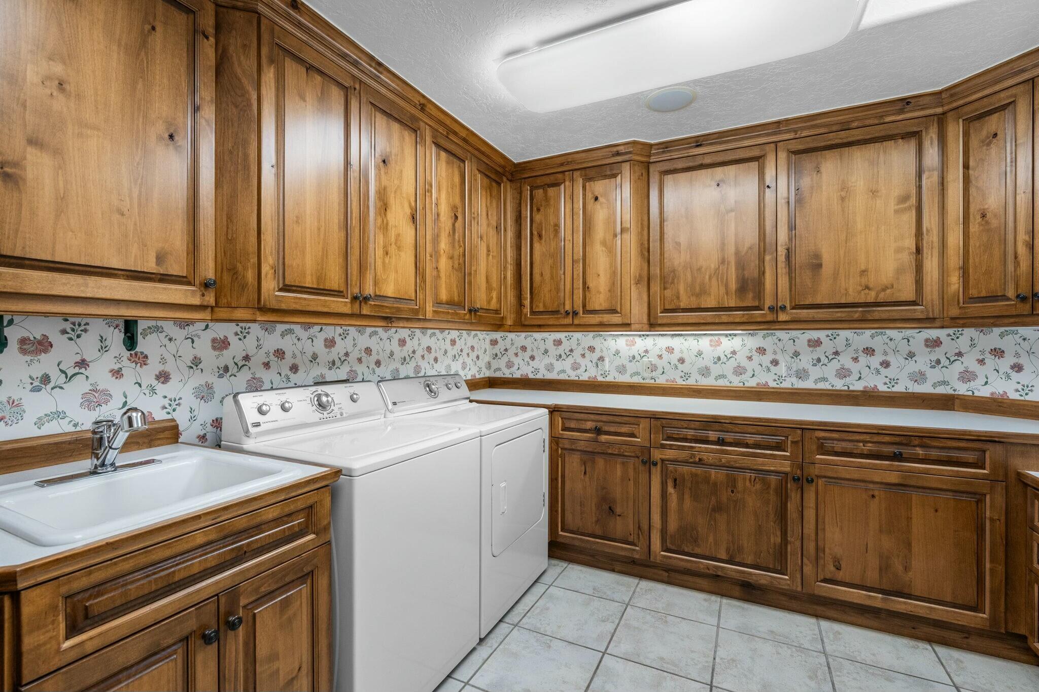 Broken Top - Residential