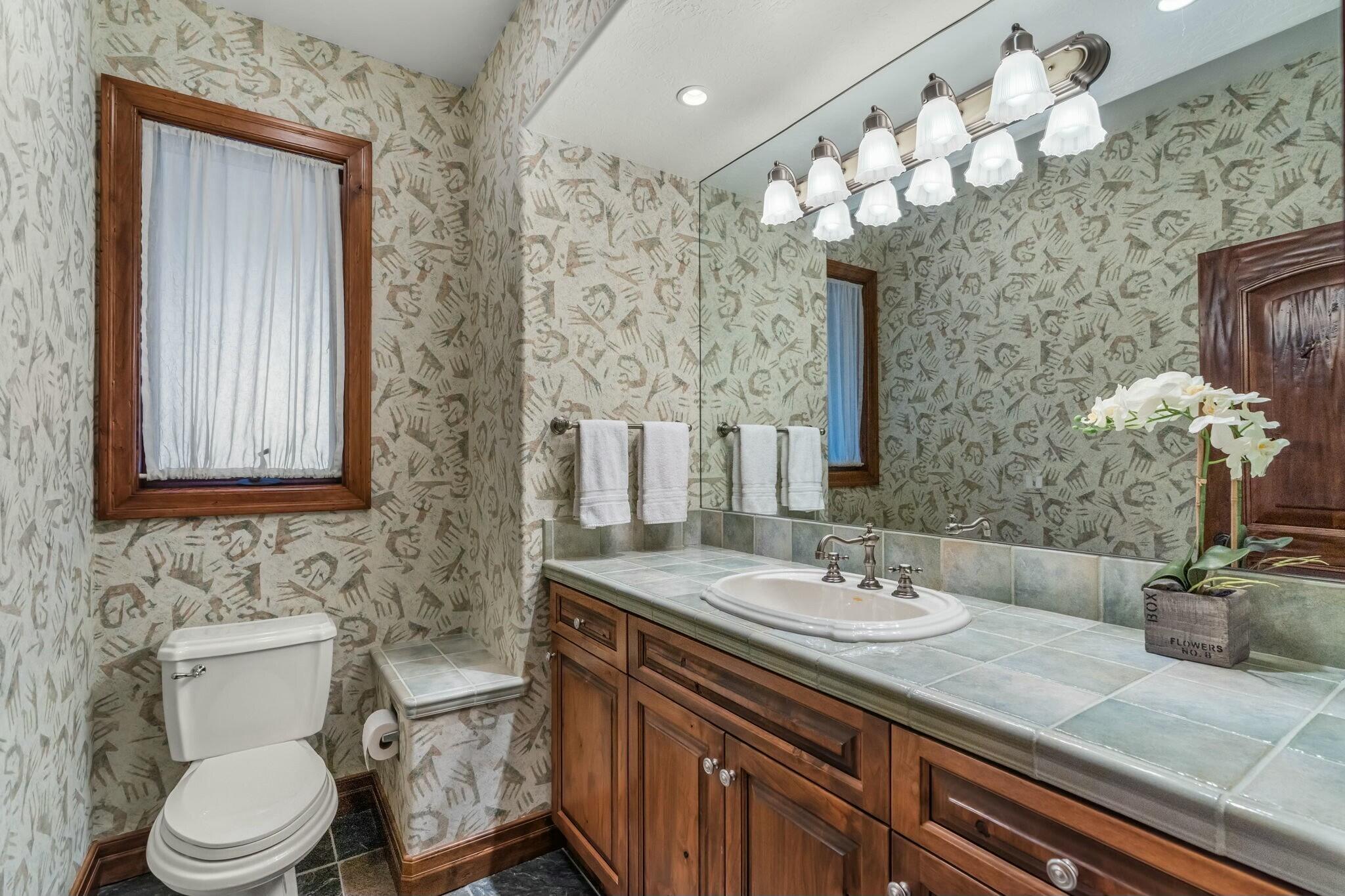 Broken Top - Residential