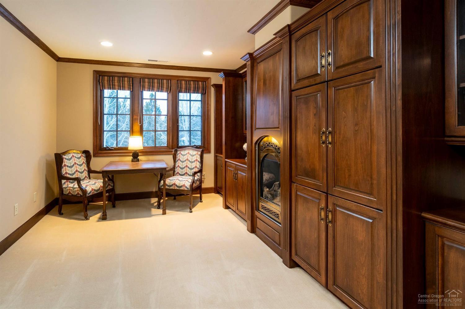 Broken Top - Residential