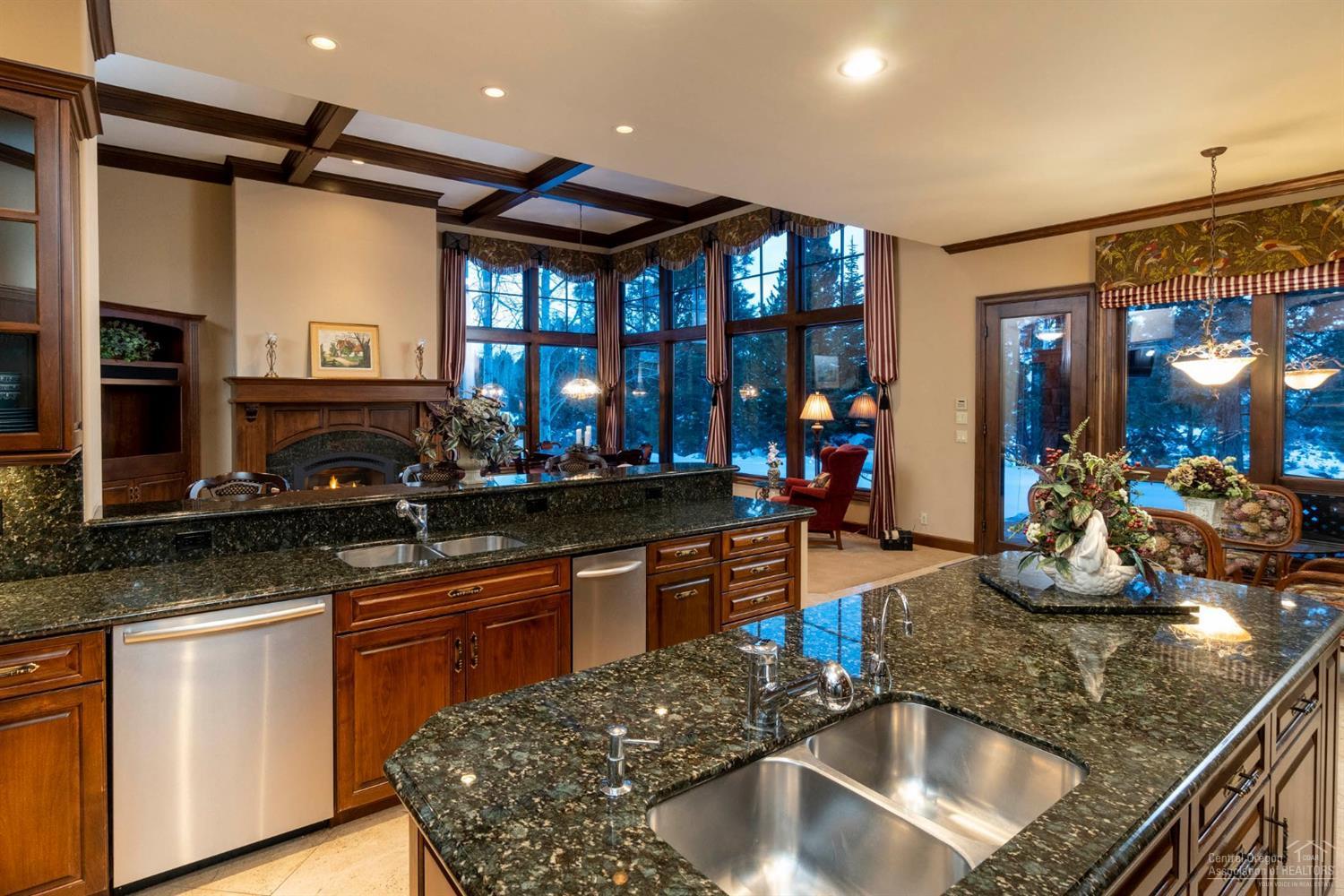 Broken Top - Residential