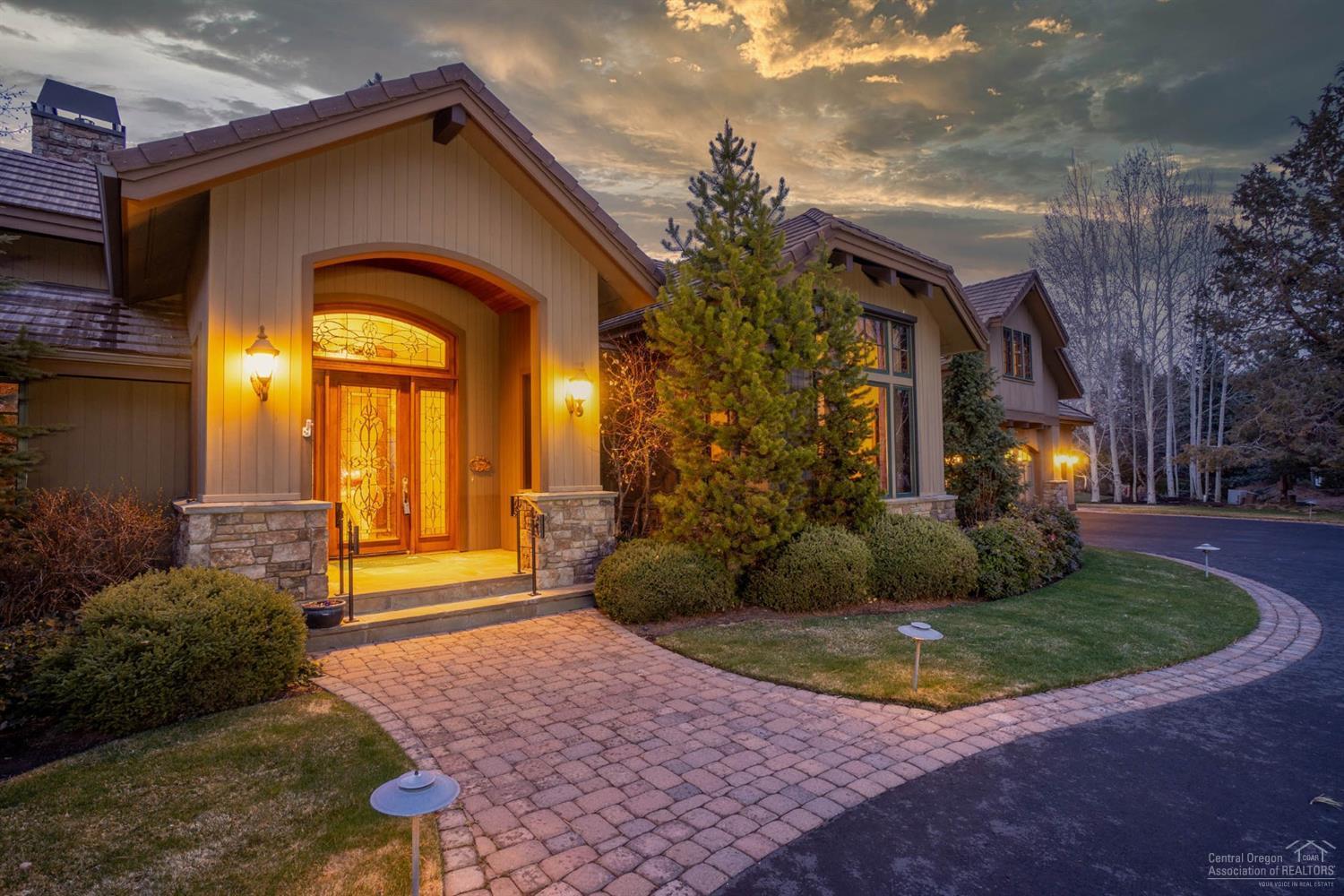 Broken Top - Residential