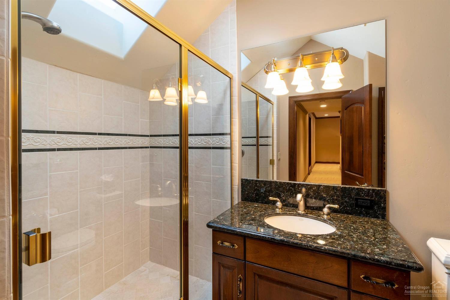 Broken Top - Residential