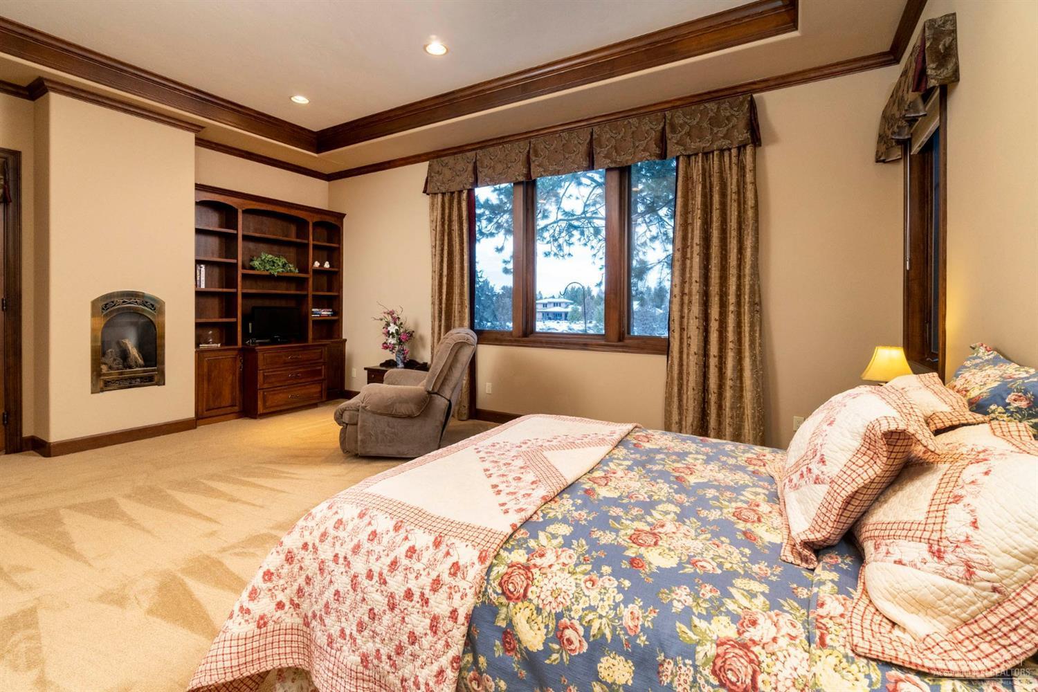 Broken Top - Residential