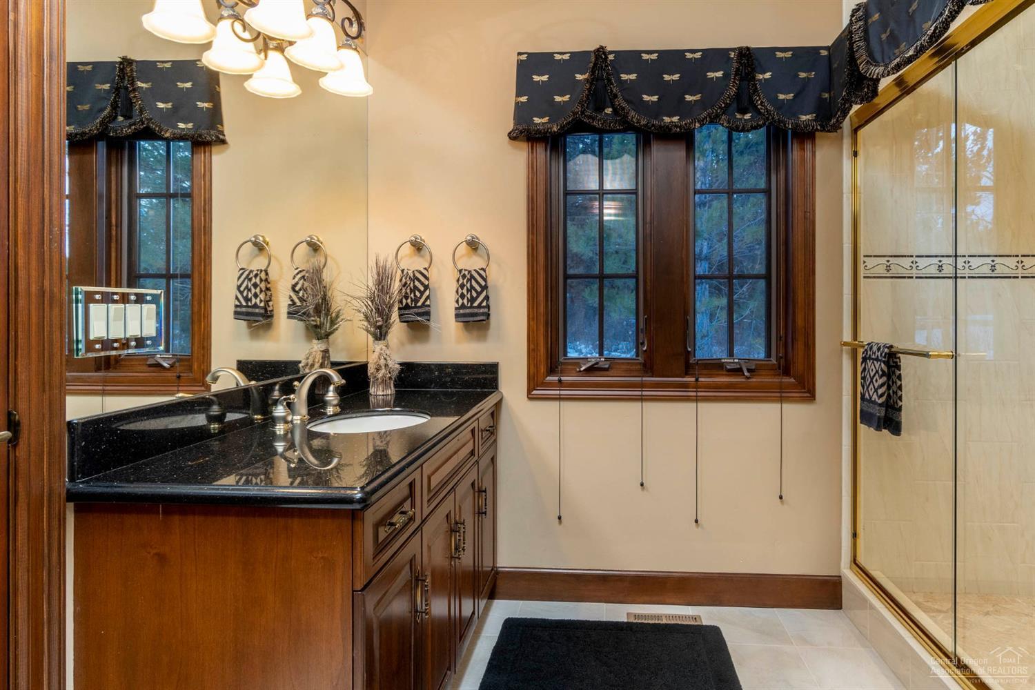 Broken Top - Residential