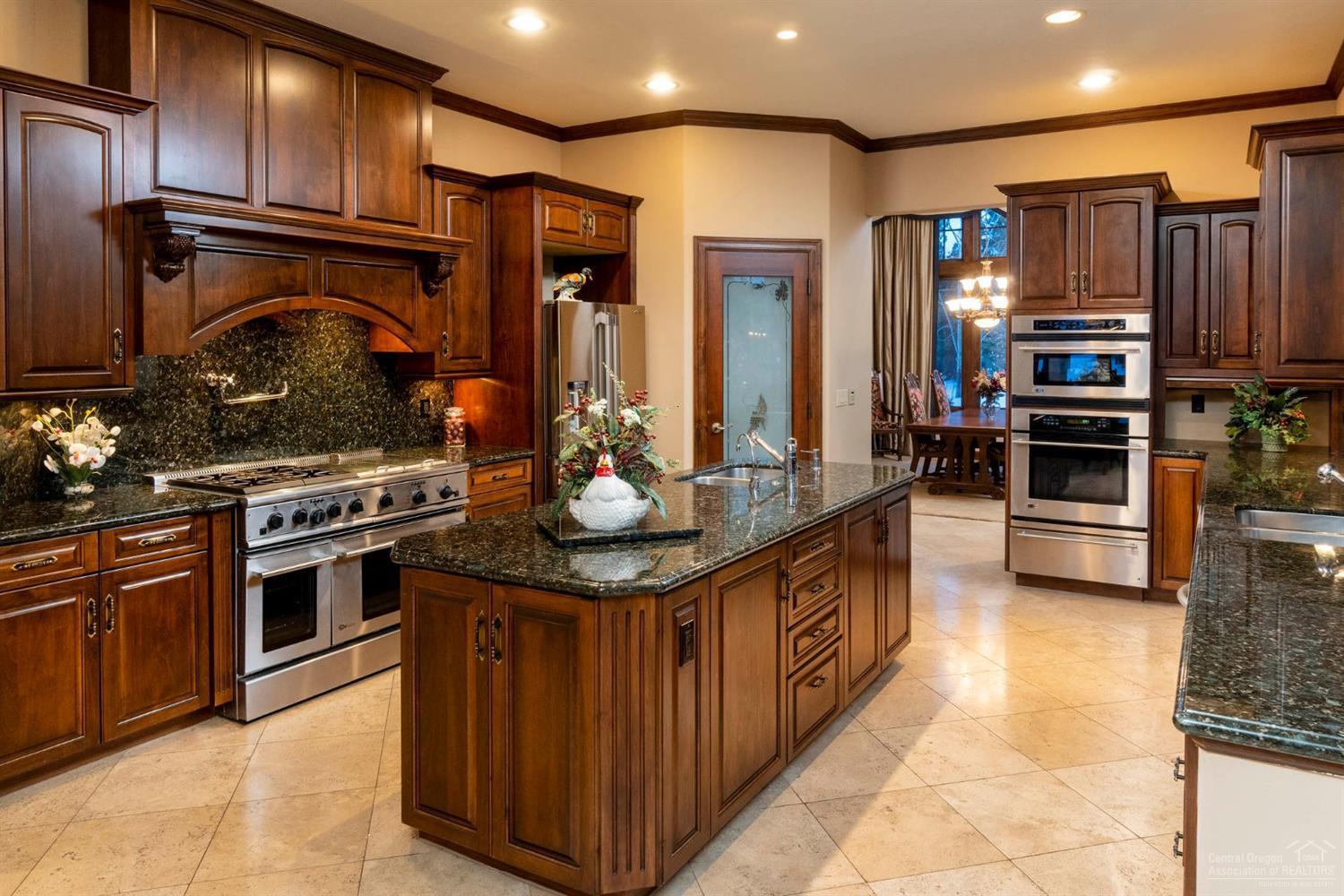 Broken Top - Residential