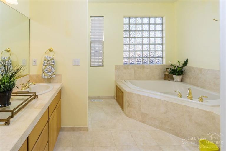 Awbrey Glen - Residential