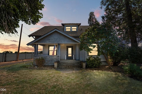 Tiny photo for 1083 Rossanley Drive, Medford, OR 97501 (MLS # 220226566)