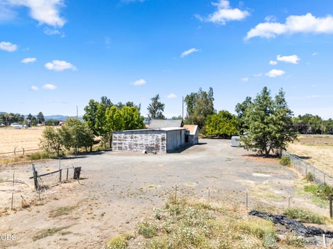 Tiny photo for 1083 Rossanley Drive, Medford, OR 97501 (MLS # 220226566)