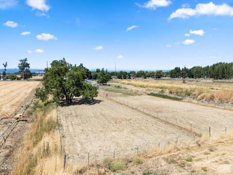 Tiny photo for 1083 Rossanley Drive, Medford, OR 97501 (MLS # 220226566)