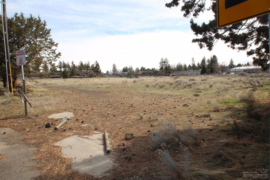 Centrally located residential development land available. 5.47 acres of mostly flat RM zoned and available for development. City water and sewer available in Britta Street. Located on Bend's desirable west side. Close to shopping and has easy access to Highway 97.