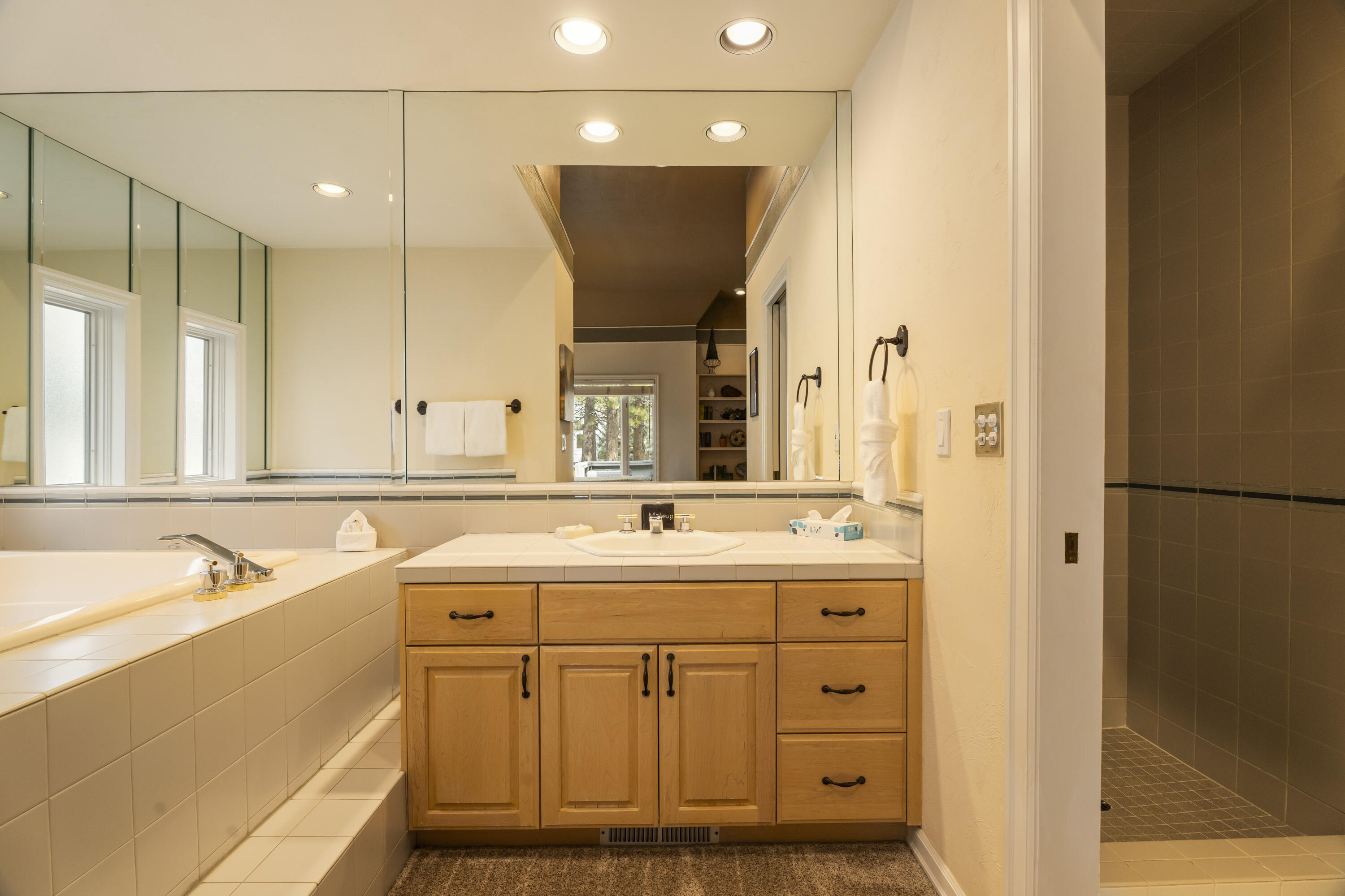 StoneTH - Residential