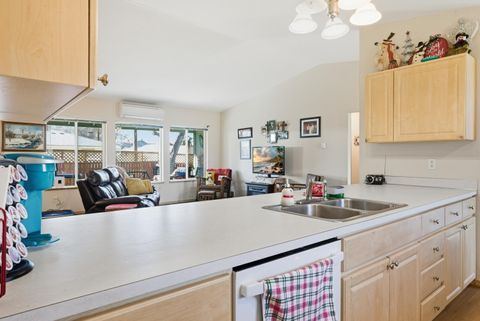 Tiny photo for 306 SE 8th Street, Madras, OR 97741 (MLS # 220217248)