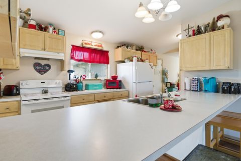 Tiny photo for 306 SE 8th Street, Madras, OR 97741 (MLS # 220217248)