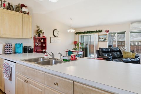 Tiny photo for 306 SE 8th Street, Madras, OR 97741 (MLS # 220217248)