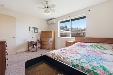 Tiny photo for 306 SE 8th Street, Madras, OR 97741 (MLS # 220217248)