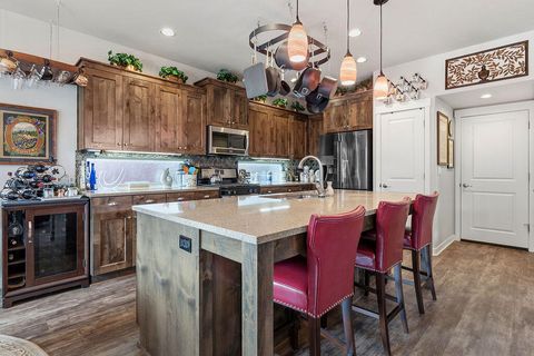 Tiny photo for 1062 NE Steins Pillar Drive, Prineville, OR 97754 (MLS # 220216977)