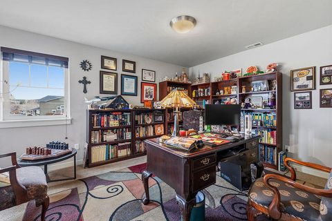 Tiny photo for 1062 NE Steins Pillar Drive, Prineville, OR 97754 (MLS # 220216977)