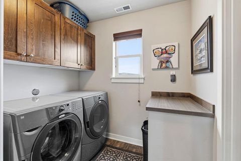 Tiny photo for 1062 NE Steins Pillar Drive, Prineville, OR 97754 (MLS # 220216977)