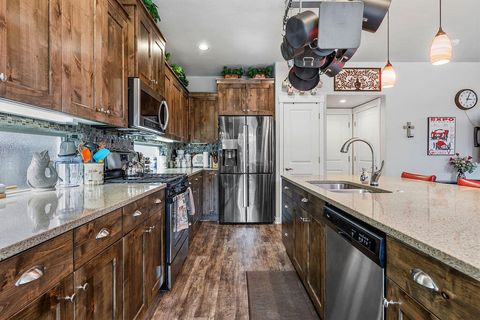 Tiny photo for 1062 NE Steins Pillar Drive, Prineville, OR 97754 (MLS # 220216977)