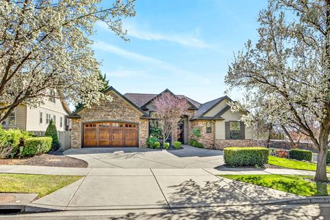 Tiny photo for 3874 Cherry Lane, Medford, OR 97504 (MLS # 220217422)