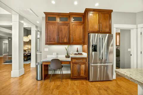 Tiny photo for 3874 Cherry Lane, Medford, OR 97504 (MLS # 220217422)