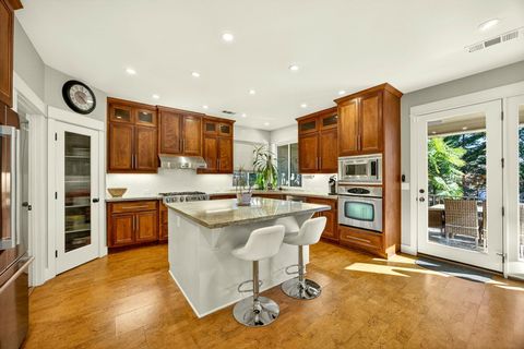 Tiny photo for 3874 Cherry Lane, Medford, OR 97504 (MLS # 220217422)