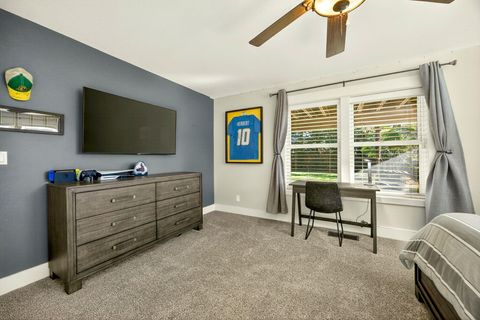 Tiny photo for 3874 Cherry Lane, Medford, OR 97504 (MLS # 220217422)