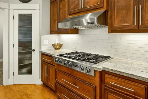 Tiny photo for 3874 Cherry Lane, Medford, OR 97504 (MLS # 220217422)