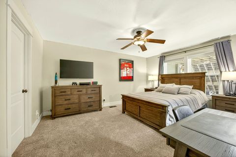 Tiny photo for 3874 Cherry Lane, Medford, OR 97504 (MLS # 220217422)