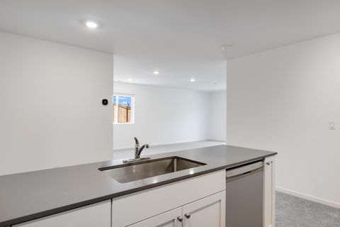 Tiny photo for 51789 Jubilee Pine Dr Pne, La Pine, OR 97739 (MLS # 220209772)