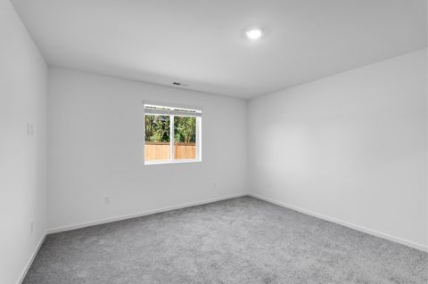 Tiny photo for 51789 Jubilee Pine Dr Pne, La Pine, OR 97739 (MLS # 220209772)