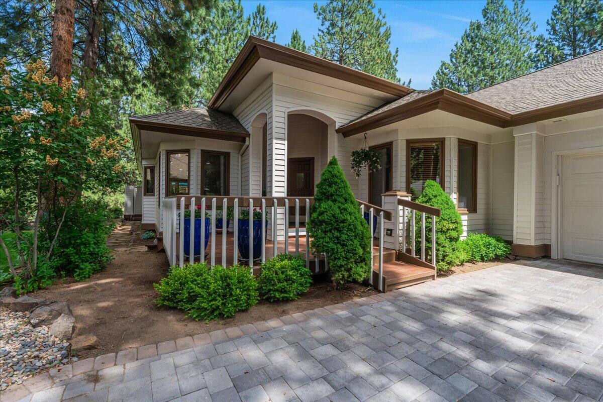 60841 Willow Creek Loop