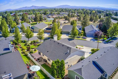 Tiny photo for 3633 SW 29th Street, Redmond, OR 97756 (MLS # 220224598)