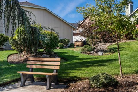 Tiny photo for 3633 SW 29th Street, Redmond, OR 97756 (MLS # 220224598)