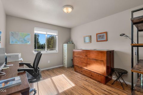 Tiny photo for 3633 SW 29th Street, Redmond, OR 97756 (MLS # 220224598)