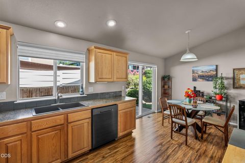 Tiny photo for 3633 SW 29th Street, Redmond, OR 97756 (MLS # 220224598)
