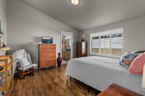 Tiny photo for 3633 SW 29th Street, Redmond, OR 97756 (MLS # 220224598)