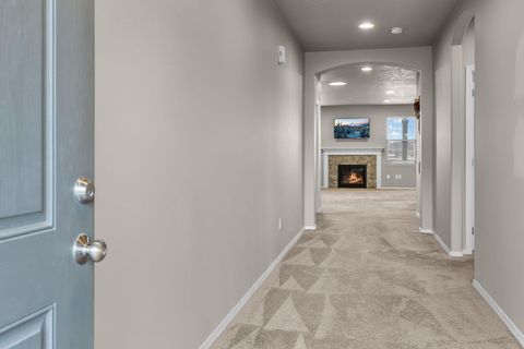 Tiny photo for 2691 NE 6th Drive, Redmond, OR 97756 (MLS # 220215610)