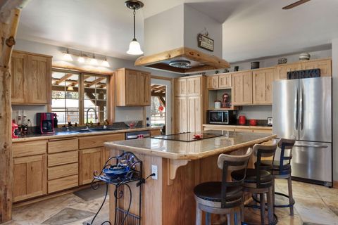 Tiny photo for 16111 Lava Drive, La Pine, OR 97739 (MLS # 220213342)