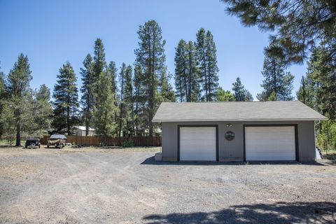 Tiny photo for 16111 Lava Drive, La Pine, OR 97739 (MLS # 220213342)