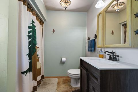 Tiny photo for 16111 Lava Drive, La Pine, OR 97739 (MLS # 220213342)