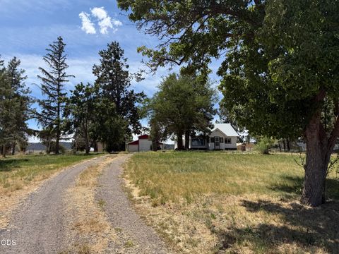 Tiny photo for 3330 Orindale Road, Klamath Falls, OR 97601 (MLS # 220224559)