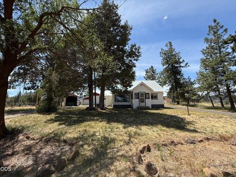 Tiny photo for 3330 Orindale Road, Klamath Falls, OR 97601 (MLS # 220224559)