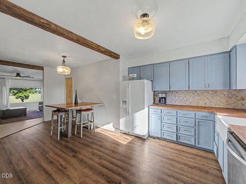 Tiny photo for 3330 Orindale Road, Klamath Falls, OR 97601 (MLS # 220224559)