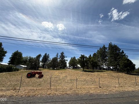 Tiny photo for 3330 Orindale Road, Klamath Falls, OR 97601 (MLS # 220224559)
