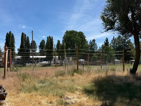 Tiny photo for 3330 Orindale Road, Klamath Falls, OR 97601 (MLS # 220224559)