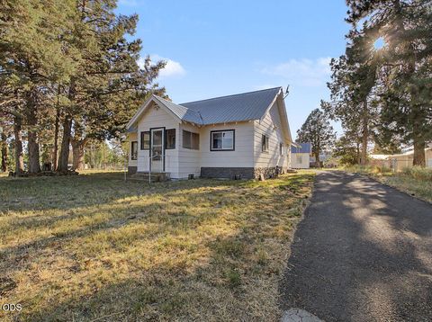 Tiny photo for 3330 Orindale Road, Klamath Falls, OR 97601 (MLS # 220224559)